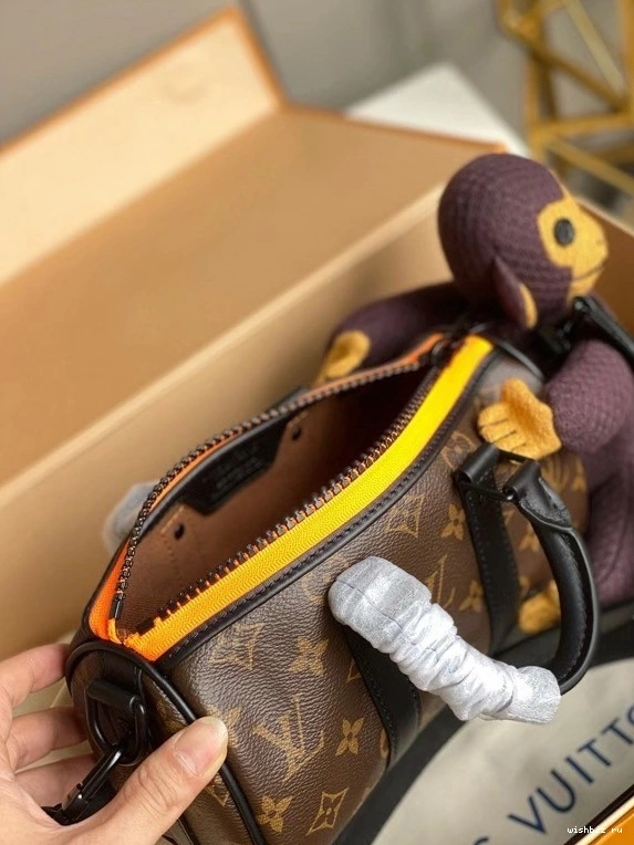 WIS XS LOUIS VUITTON KEEPALL 0107